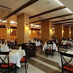 Апартамент Hany - 3 Pools, Spa, Gym, Playgrounds