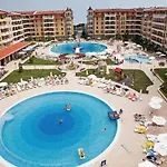 Апартамент Hany - 3 Pools, Spa, Gym, Playgrounds